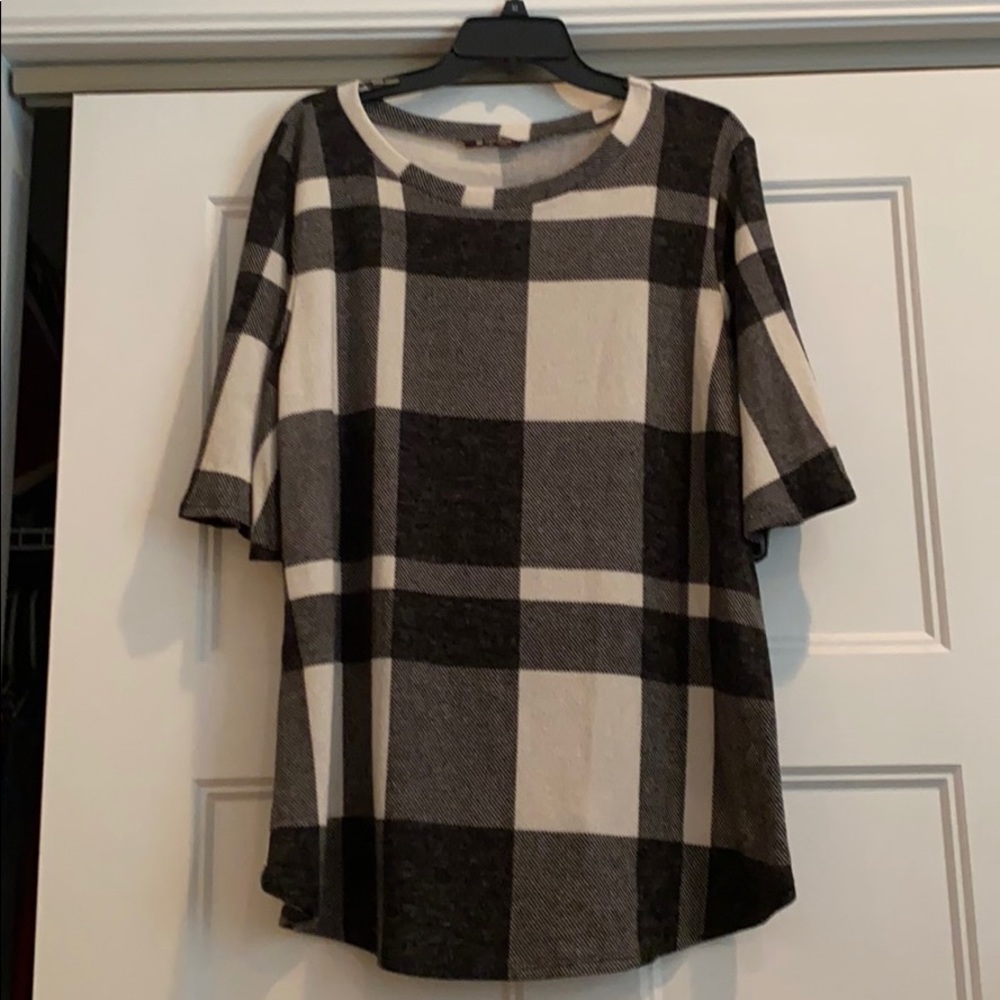 Sweater type short sleeve top